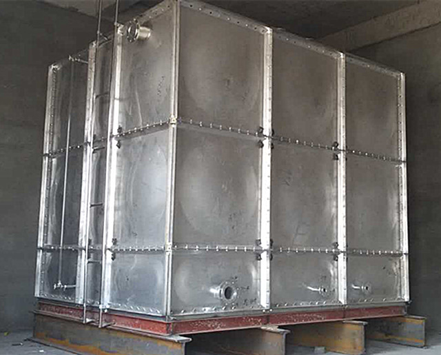 東營市河口區304不銹鋼水箱安裝現場