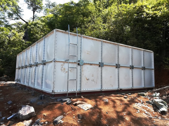 樹脂，玻璃纖維，界面是玻璃鋼水箱的三要素