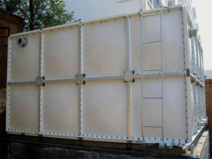 玻璃鋼水箱運用優勢特性分析