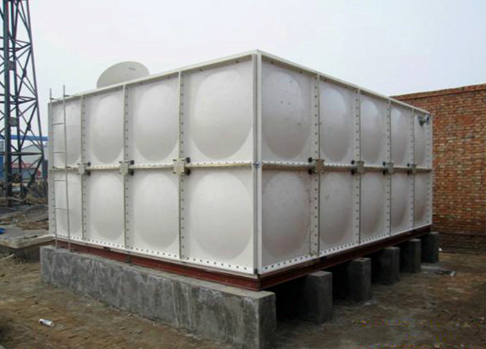 玻璃鋼水箱質(zhì)量穩(wěn)定功能特性完美