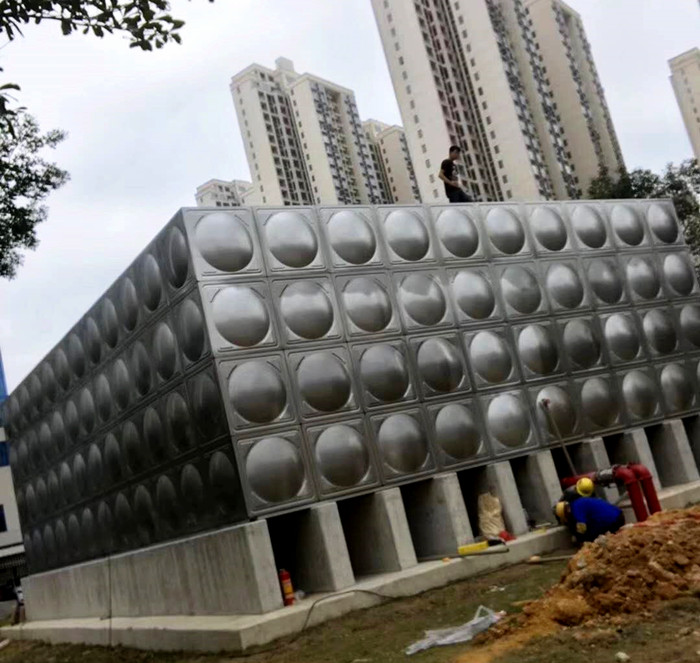 不銹鋼水箱如何保養(yǎng)和維護？