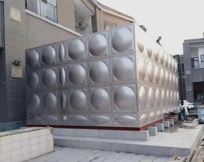 怎樣確定不銹鋼水箱出水口位置