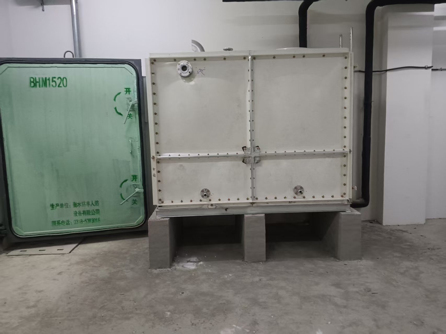 定州天府院不銹鋼水箱、玻璃鋼水箱安裝完畢